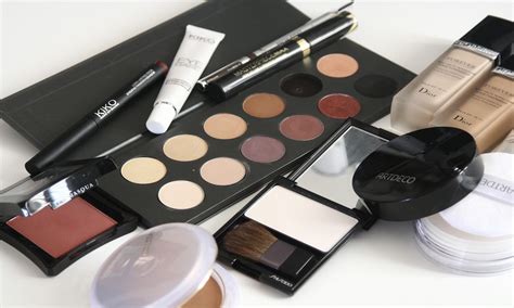 Comprar MAQUILLAJE online .